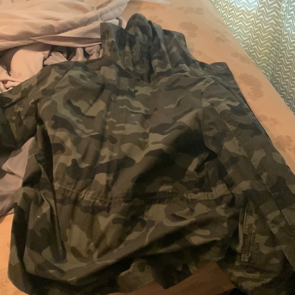 Army print zipper hoodie